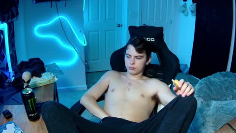 Drake online show from December 12, 3:43 am