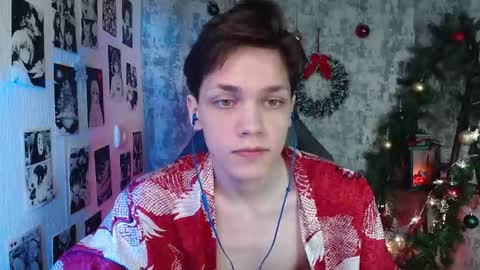 Kevin online show from December 16, 3:02 am