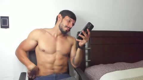 kevin_malone22 online show from November 5, 2:02 am