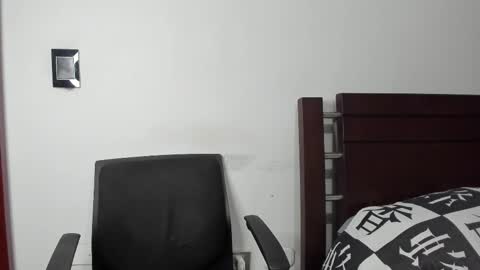 kevin_malone22 online show from January 15, 11:07 pm