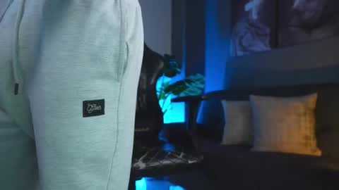 kevin montoya online show from November 12, 11:09 pm