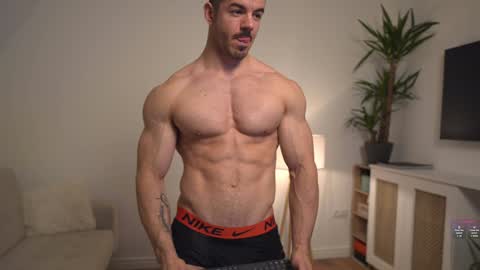 Snapshot of kevinandresxx chatting on December 2, 12:16 pm Kevin online show from December 2, 12:16 pm