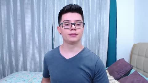 Kevin online show from February 19, 1:51 am