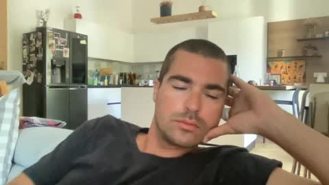 kevinpillobello online show from July 21, 8:05 am