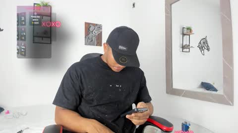 khen_west1 online show from October 20, 6:56 pm