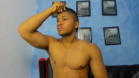 khen_west1 online show from October 22, 7:05 pm