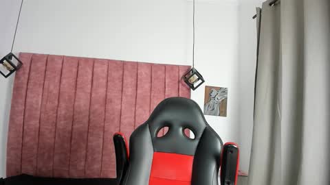 khen_west1 online show from October 1, 7:07 pm