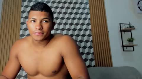 khen_west1 online show from March 4, 9:00 pm