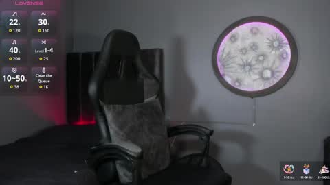 Khriss brown online show from September 27, 9:34 pm