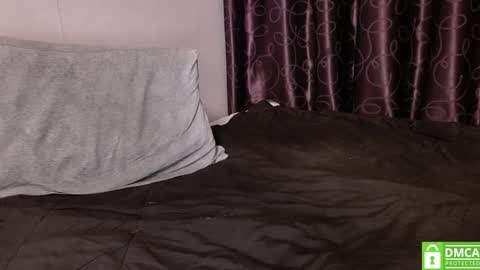 Hey Im Ivan everyday online 9am to 6pm 6 GMT Help me Reach K FollowerslPut your finger up  online show from November 14, 5:21 am