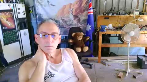 kimintheshed online show from March 2, 4:23 am