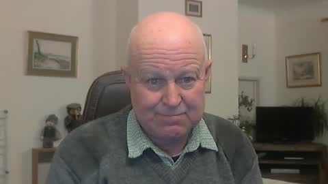 Snapshot of kindahairy4u chatting on January 10, 6:28 pm kindahairy4u online show from January 10, 6:28 pm