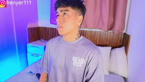 king  help me reach 100 likes online show from February 18, 1:48 am