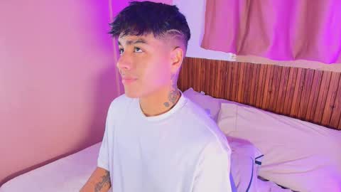 king  help me reach 100 likes online show from March 9, 9:53 pm