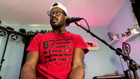 KC online show from February 9, 5:01 pm