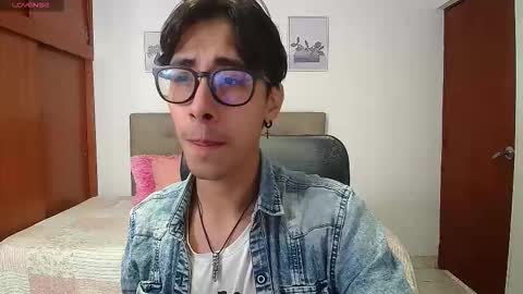 kingdanny_8 online show from December 21, 5:26 am