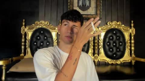  A L E X  online show from December 29, 5:31 am