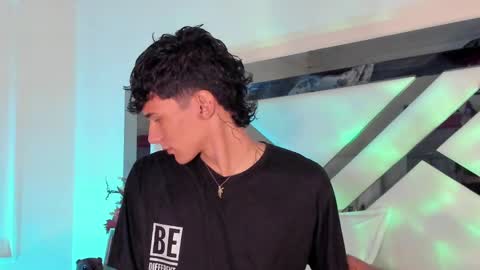  A L E X  online show from February 8, 12:06 pm