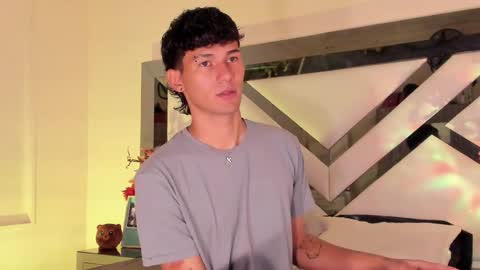  A L E X  online show from February 7, 4:16 am