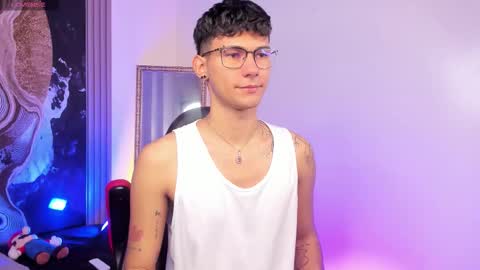  A L E X  online show from March 27, 4:27 am