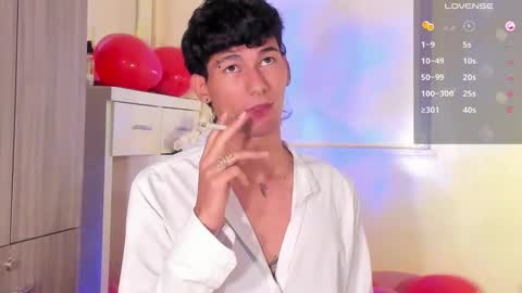  A L E X  online show from February 15, 8:22 am