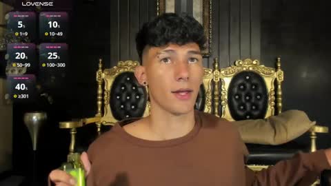  A L E X  online show from December 6, 10:38 am