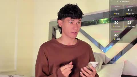  A L E X  online show from February 2, 4:15 am