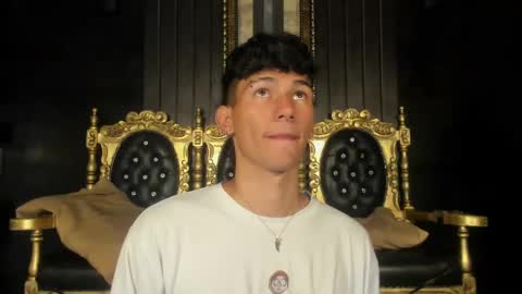  A L E X  online show from December 15, 4:40 am