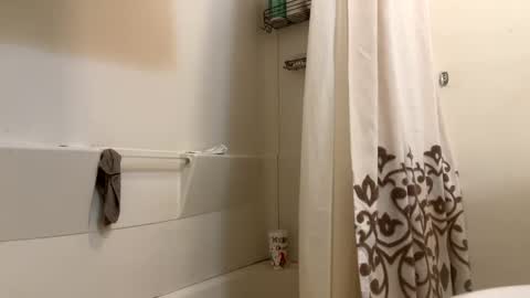 Reese David online show from December 7, 2:20 am