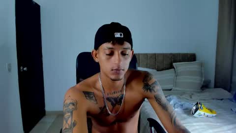 Snapshot of kings_latins chatting on October 25, 9:00 am DOMINANT ALPHA KINGS online show from October 25, 9:00 am