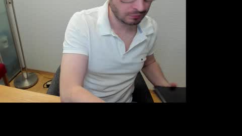 kinksubbydubby online show from October 9, 4:45 pm