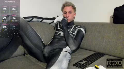 kinky_spidey online show from February 9, 1:56 pm