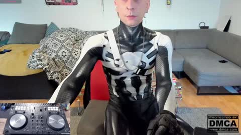 kinky_spidey online show from February 8, 10:39 am