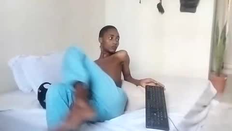 kinkybby_ online show from February 10, 10:20 am