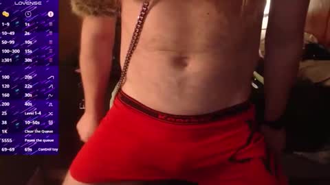 kinkywolf87 online show from October 16, 5:04 am