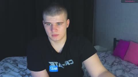 Snapshot of kittenmur chatting on February 19, 1:50 pm Vlad online show from February 19, 1:50 pm