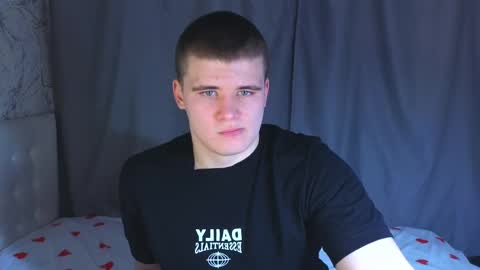 Snapshot of kittenmur chatting on December 24, 3:58 pm Vlad online show from December 24, 3:58 pm