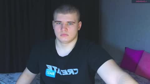 Snapshot of kittenmur chatting on February 20, 12:04 pm Vlad online show from February 20, 12:04 pm