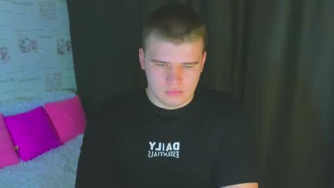 Snapshot of kittenmur chatting on September 30, 8:56 pm Vlad online show from September 30, 8:56 pm