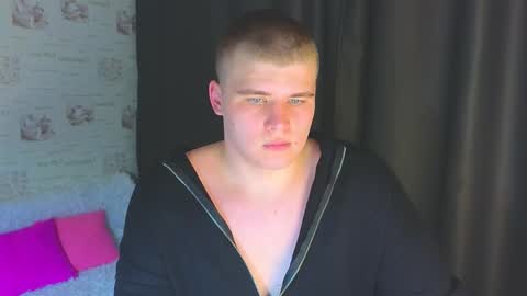 Snapshot of kittenmur chatting on September 22, 8:52 pm Vlad online show from September 22, 8:52 pm