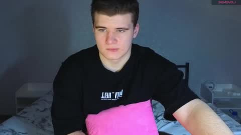 Snapshot of kittenmur chatting on February 14, 10:28 am Vlad online show from February 14, 10:28 am