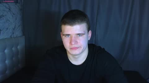 Snapshot of kittenmur chatting on December 5, 4:56 pm Vlad online show from December 5, 4:56 pm