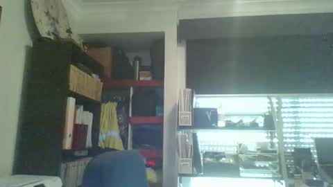 kiwi_boss61 online show from February 6, 2:11 am