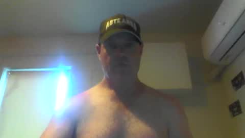 kiwiguy19773 online show from January 19, 4:22 am