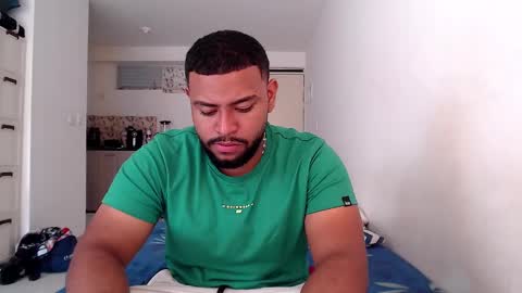 kleyton online show from December 10, 3:33 pm