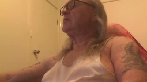 knobout online show from July 27, 10:44 am