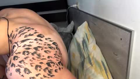 Snapshot of knotsiemens chatting on September 13, 11:50 pm Adam online show from September 13, 11:50 pm