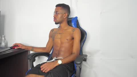 kofi online show from December 10, 12:45 am