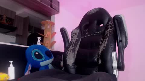 Snapshot of koljei_ chatting on September 27, 9:56 pm JEI  Independent Model online show from September 27, 9:56 pm