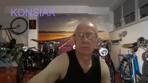 Komsiak online show from June 23, 7:50 pm